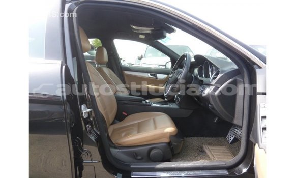 Buy Import Mercedes-Benz 190 (W201) Black Car in Import - Dubai in Anse-la-Raye Buy Import Mercedes-Benz 190 (W201) Black Car in Import - Dubai in Anse-la-Raye