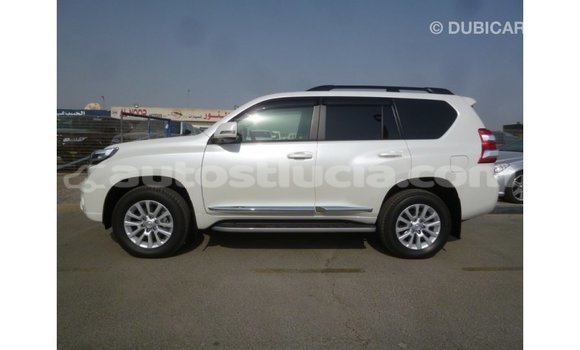 Acheter Import Voiture Toyota Prado Blanc à Import - Dubai, Anse-la-Raye Acheter Import Voiture Toyota Prado Blanc à Import - Dubai, Anse-la-Raye