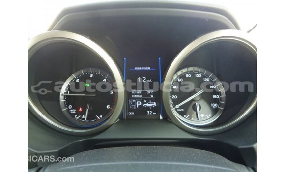 Acheter Import Voiture Toyota Prado Blanc à Import - Dubai, Anse-la-Raye Acheter Import Voiture Toyota Prado Blanc à Import - Dubai, Anse-la-Raye