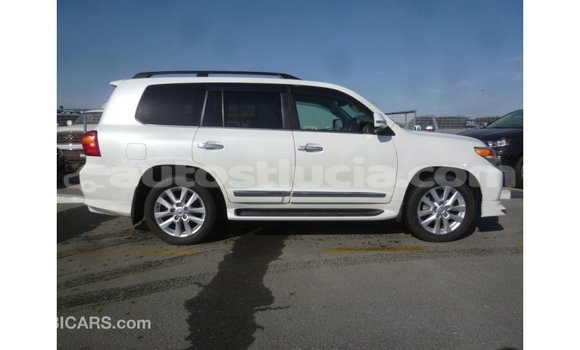Buy Import Toyota Land Cruiser White Car in Import - Dubai in Anse-la-Raye Buy Import Toyota Land Cruiser White Car in Import - Dubai in Anse-la-Raye