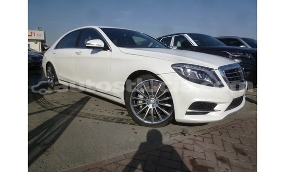 Buy Import Mercedes-Benz 190 (W201) White Car in Import - Dubai in Anse-la-Raye