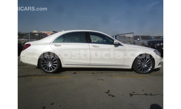 Buy Import Mercedes-Benz 190 (W201) White Car in Import - Dubai in Anse-la-Raye Buy Import Mercedes-Benz 190 (W201) White Car in Import - Dubai in Anse-la-Raye