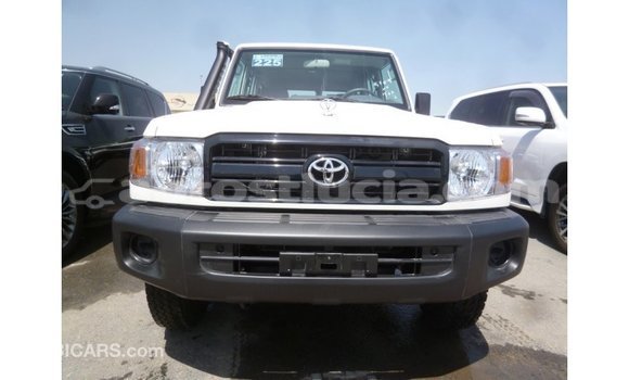 Buy Import Toyota Land Cruiser White Car in Import - Dubai in Anse-la-Raye Buy Import Toyota Land Cruiser White Car in Import - Dubai in Anse-la-Raye