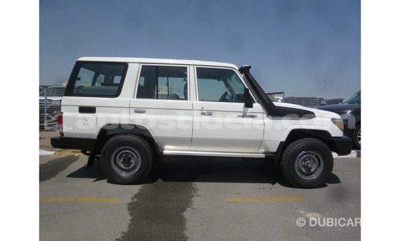 Buy Import Toyota Land Cruiser White Car in Import - Dubai in Anse-la-Raye Buy Import Toyota Land Cruiser White Car in Import - Dubai in Anse-la-Raye