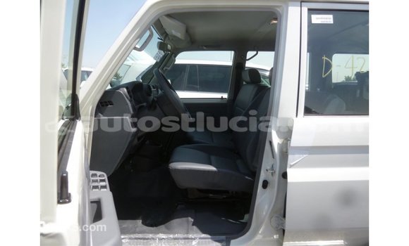Buy Import Toyota Land Cruiser White Car in Import - Dubai in Anse-la-Raye Buy Import Toyota Land Cruiser White Car in Import - Dubai in Anse-la-Raye