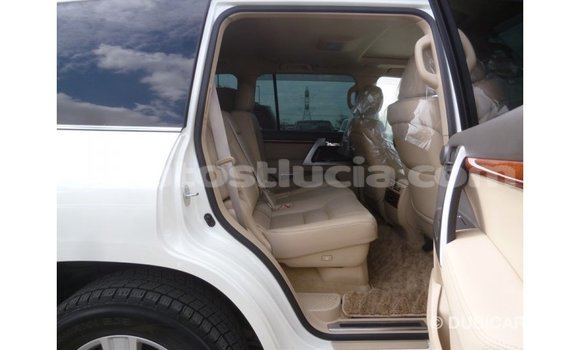 Buy Import Toyota Land Cruiser White Car in Import - Dubai in Anse-la-Raye Buy Import Toyota Land Cruiser White Car in Import - Dubai in Anse-la-Raye