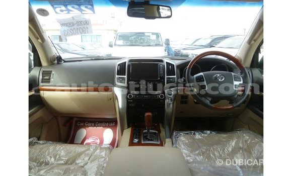Buy Import Toyota Land Cruiser White Car in Import - Dubai in Anse-la-Raye Buy Import Toyota Land Cruiser White Car in Import - Dubai in Anse-la-Raye