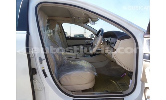 Buy Import Mercedes-Benz 190 (W201) White Car in Import - Dubai in Anse-la-Raye Buy Import Mercedes-Benz 190 (W201) White Car in Import - Dubai in Anse-la-Raye