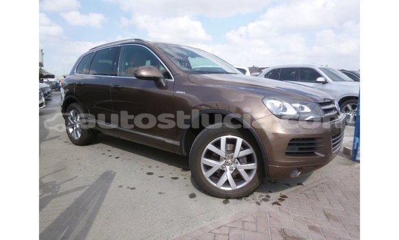 Buy Import Volkswagen Touareg Brown Car in Import - Dubai in Anse-la-Raye
