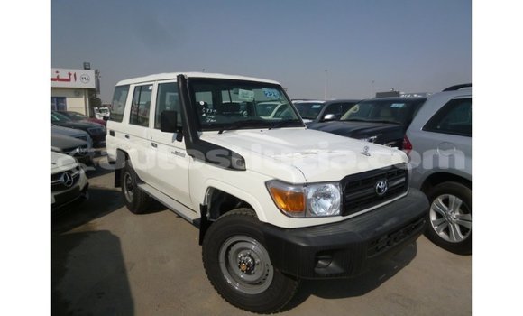 Buy Import Toyota Land Cruiser White Car in Import - Dubai in Anse-la-Raye Buy Import Toyota Land Cruiser White Car in Import - Dubai in Anse-la-Raye