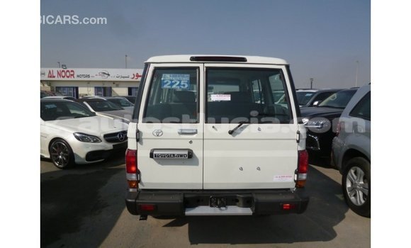 Buy Import Toyota Land Cruiser White Car in Import - Dubai in Anse-la-Raye Buy Import Toyota Land Cruiser White Car in Import - Dubai in Anse-la-Raye