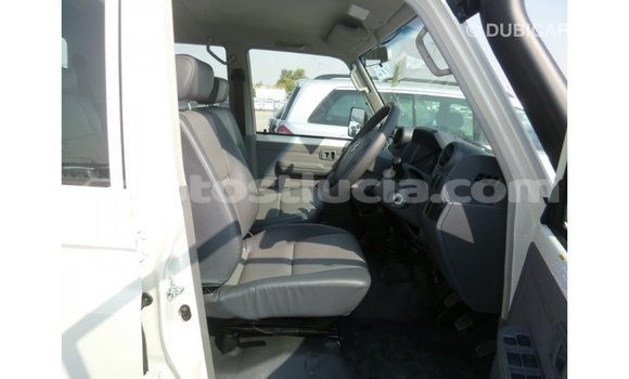 Buy Import Toyota Land Cruiser White Car in Import - Dubai in Anse-la-Raye Buy Import Toyota Land Cruiser White Car in Import - Dubai in Anse-la-Raye