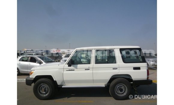 Buy Import Toyota Land Cruiser White Car in Import - Dubai in Anse-la-Raye Buy Import Toyota Land Cruiser White Car in Import - Dubai in Anse-la-Raye