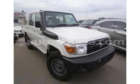 Buy Import Toyota Land Cruiser White Car in Import - Dubai in Anse-la-Raye Buy Import Toyota Land Cruiser White Car in Import - Dubai in Anse-la-Raye