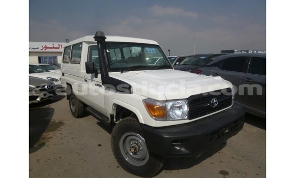 Buy Import Toyota Land Cruiser White Car in Import - Dubai in Anse-la-Raye Buy Import Toyota Land Cruiser White Car in Import - Dubai in Anse-la-Raye