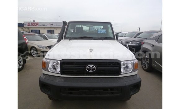 Buy Import Toyota Land Cruiser White Car in Import - Dubai in Anse-la-Raye Buy Import Toyota Land Cruiser White Car in Import - Dubai in Anse-la-Raye