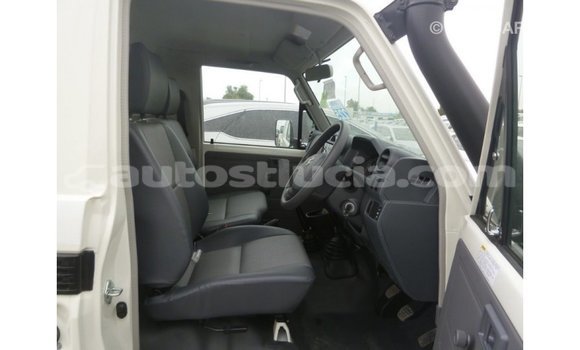 Buy Import Toyota Land Cruiser White Car in Import - Dubai in Anse-la-Raye Buy Import Toyota Land Cruiser White Car in Import - Dubai in Anse-la-Raye
