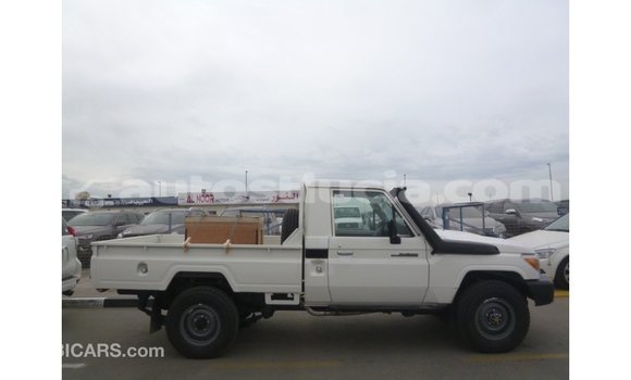 Buy Import Toyota Land Cruiser White Car in Import - Dubai in Anse-la-Raye Buy Import Toyota Land Cruiser White Car in Import - Dubai in Anse-la-Raye