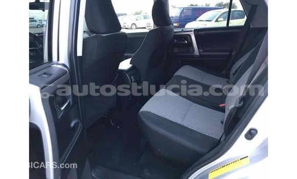 Acheter Import Utilitaire Toyota HiAce Autre à Import - Dubai, Anse-la-Raye Acheter Import Utilitaire Toyota HiAce Autre à Import - Dubai, Anse-la-Raye