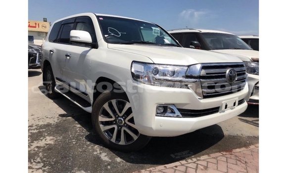Buy Import Toyota Land Cruiser White Car in Import - Dubai in Anse-la-Raye Buy Import Toyota Land Cruiser White Car in Import - Dubai in Anse-la-Raye