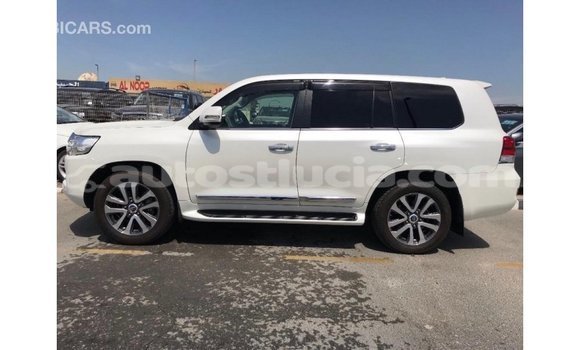 Buy Import Toyota Land Cruiser White Car in Import - Dubai in Anse-la-Raye Buy Import Toyota Land Cruiser White Car in Import - Dubai in Anse-la-Raye