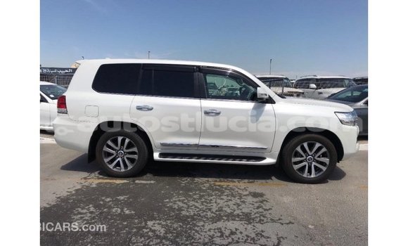 Buy Import Toyota Land Cruiser White Car in Import - Dubai in Anse-la-Raye Buy Import Toyota Land Cruiser White Car in Import - Dubai in Anse-la-Raye