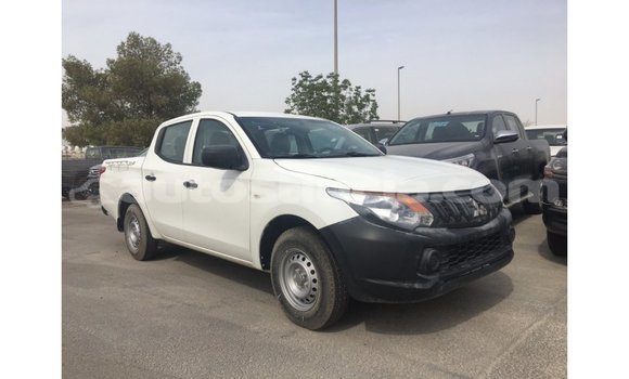 Buy Import Mitsubishi L200 White Car in Import - Dubai in Anse-la-Raye
