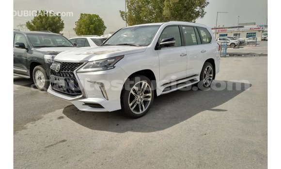 Acheter Import Voiture Lexus LX Blanc à Import - Dubai, Anse-la-Raye Acheter Import Voiture Lexus LX Blanc à Import - Dubai, Anse-la-Raye