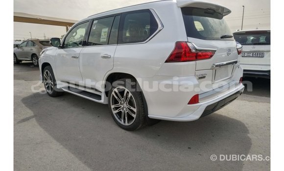 Acheter Import Voiture Lexus LX Blanc à Import - Dubai, Anse-la-Raye Acheter Import Voiture Lexus LX Blanc à Import - Dubai, Anse-la-Raye