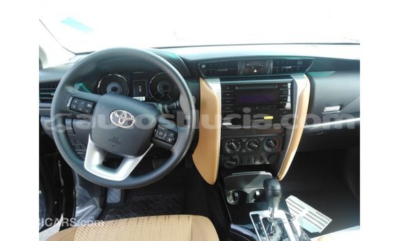 Acheter Import Voiture Toyota Fortuner Noir à Import - Dubai, Anse-la-Raye Acheter Import Voiture Toyota Fortuner Noir à Import - Dubai, Anse-la-Raye