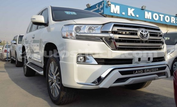 Buy Import Toyota Land Cruiser White Car in Import - Dubai in Anse-la-Raye Buy Import Toyota Land Cruiser White Car in Import - Dubai in Anse-la-Raye
