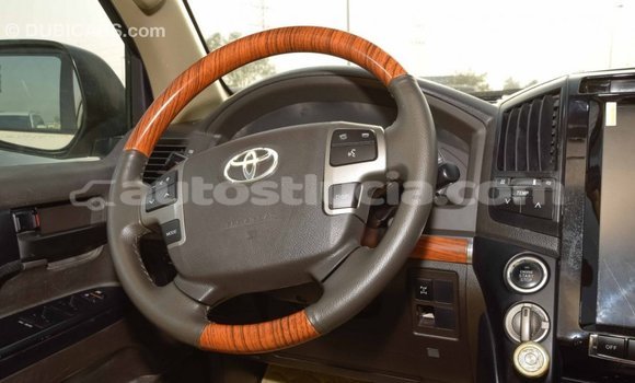 Buy Import Toyota Land Cruiser White Car in Import - Dubai in Anse-la-Raye Buy Import Toyota Land Cruiser White Car in Import - Dubai in Anse-la-Raye
