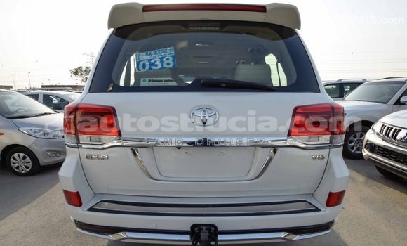 Buy Import Toyota Land Cruiser White Car in Import - Dubai in Anse-la-Raye Buy Import Toyota Land Cruiser White Car in Import - Dubai in Anse-la-Raye