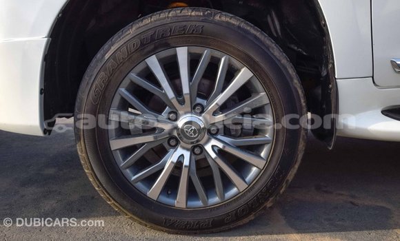 Buy Import Toyota Land Cruiser White Car in Import - Dubai in Anse-la-Raye Buy Import Toyota Land Cruiser White Car in Import - Dubai in Anse-la-Raye