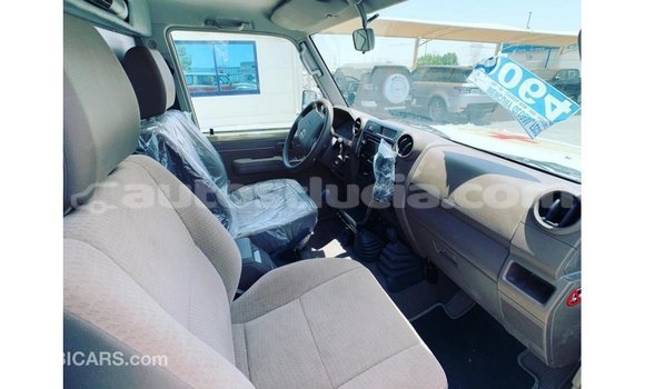 Buy Import Toyota Land Cruiser White Car in Import - Dubai in Anse-la-Raye Buy Import Toyota Land Cruiser White Car in Import - Dubai in Anse-la-Raye
