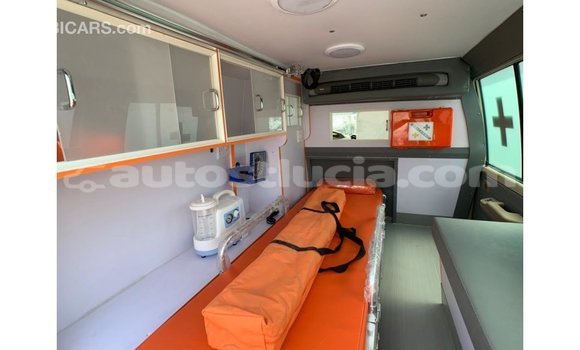 Buy Import Toyota Land Cruiser White Car in Import - Dubai in Anse-la-Raye Buy Import Toyota Land Cruiser White Car in Import - Dubai in Anse-la-Raye