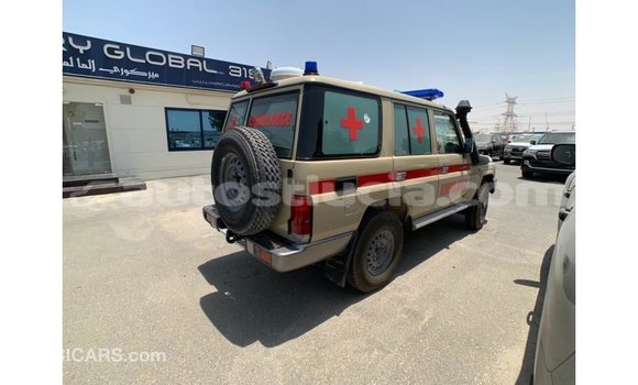 Buy Import Toyota Land Cruiser White Car in Import - Dubai in Anse-la-Raye Buy Import Toyota Land Cruiser White Car in Import - Dubai in Anse-la-Raye