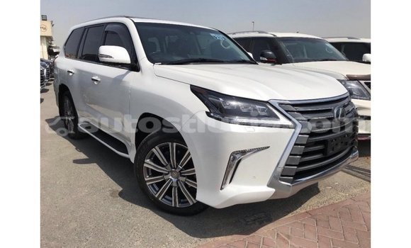Acheter Import Voiture Lexus LX Blanc à Import - Dubai, Anse-la-Raye Acheter Import Voiture Lexus LX Blanc à Import - Dubai, Anse-la-Raye