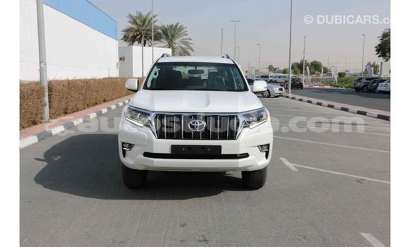 Acheter Import Voiture Toyota Prado Blanc à Import - Dubai, Anse-la-Raye Acheter Import Voiture Toyota Prado Blanc à Import - Dubai, Anse-la-Raye