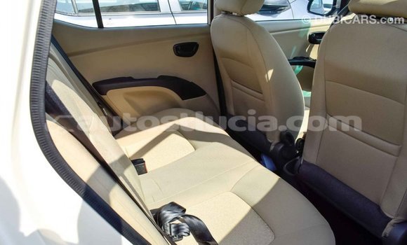 Buy Import Hyundai i10 Beige Car in Import - Dubai in Anse-la-Raye Buy Import Hyundai i10 Beige Car in Import - Dubai in Anse-la-Raye