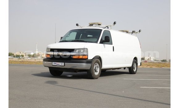Buy Import Chevrolet Express White Car in Import - Dubai in Anse-la-Raye