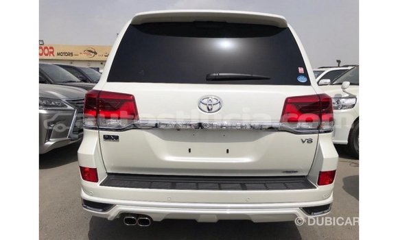 Buy Import Toyota Land Cruiser White Car in Import - Dubai in Anse-la-Raye Buy Import Toyota Land Cruiser White Car in Import - Dubai in Anse-la-Raye