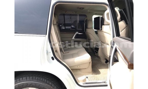 Buy Import Toyota Land Cruiser White Car in Import - Dubai in Anse-la-Raye Buy Import Toyota Land Cruiser White Car in Import - Dubai in Anse-la-Raye
