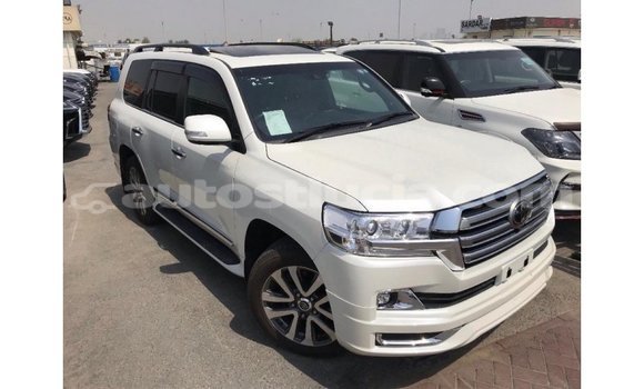 Buy Import Toyota Land Cruiser White Car in Import - Dubai in Anse-la-Raye Buy Import Toyota Land Cruiser White Car in Import - Dubai in Anse-la-Raye