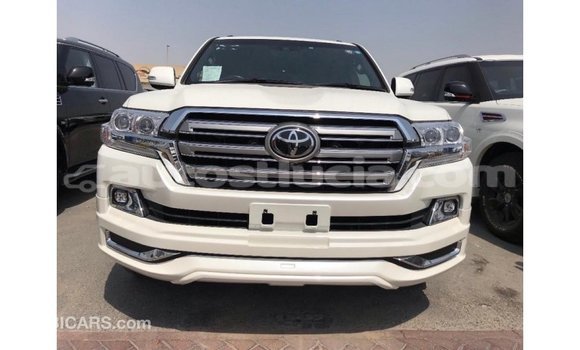 Buy Import Toyota Land Cruiser White Car in Import - Dubai in Anse-la-Raye Buy Import Toyota Land Cruiser White Car in Import - Dubai in Anse-la-Raye