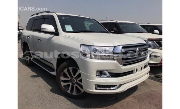 Buy Import Toyota Land Cruiser White Car in Import - Dubai in Anse-la-Raye Buy Import Toyota Land Cruiser White Car in Import - Dubai in Anse-la-Raye