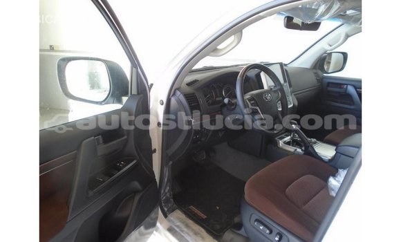 Buy Import Toyota Land Cruiser White Car in Import - Dubai in Anse-la-Raye Buy Import Toyota Land Cruiser White Car in Import - Dubai in Anse-la-Raye
