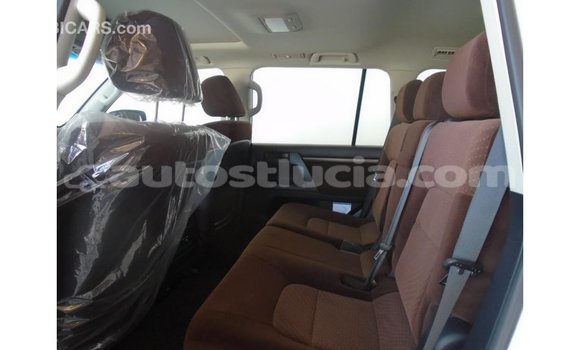 Buy Import Toyota Land Cruiser White Car in Import - Dubai in Anse-la-Raye Buy Import Toyota Land Cruiser White Car in Import - Dubai in Anse-la-Raye