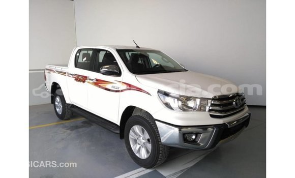 Buy Import Toyota Hilux White Car in Import - Dubai in Anse-la-Raye Buy Import Toyota Hilux White Car in Import - Dubai in Anse-la-Raye