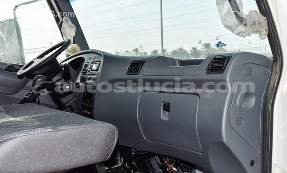 Buy Import Mercedes-Benz 190 (W201) White Car in Import - Dubai in Anse-la-Raye Buy Import Mercedes-Benz 190 (W201) White Car in Import - Dubai in Anse-la-Raye